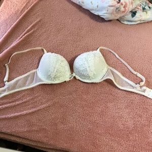 Victoria’s Secret Dream Angels Push-up Bra — 38B